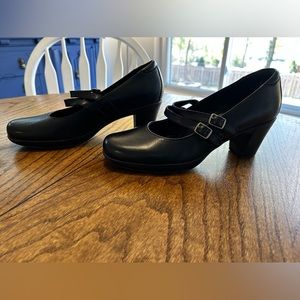 Clarks Bendable Mary Jane style shoe